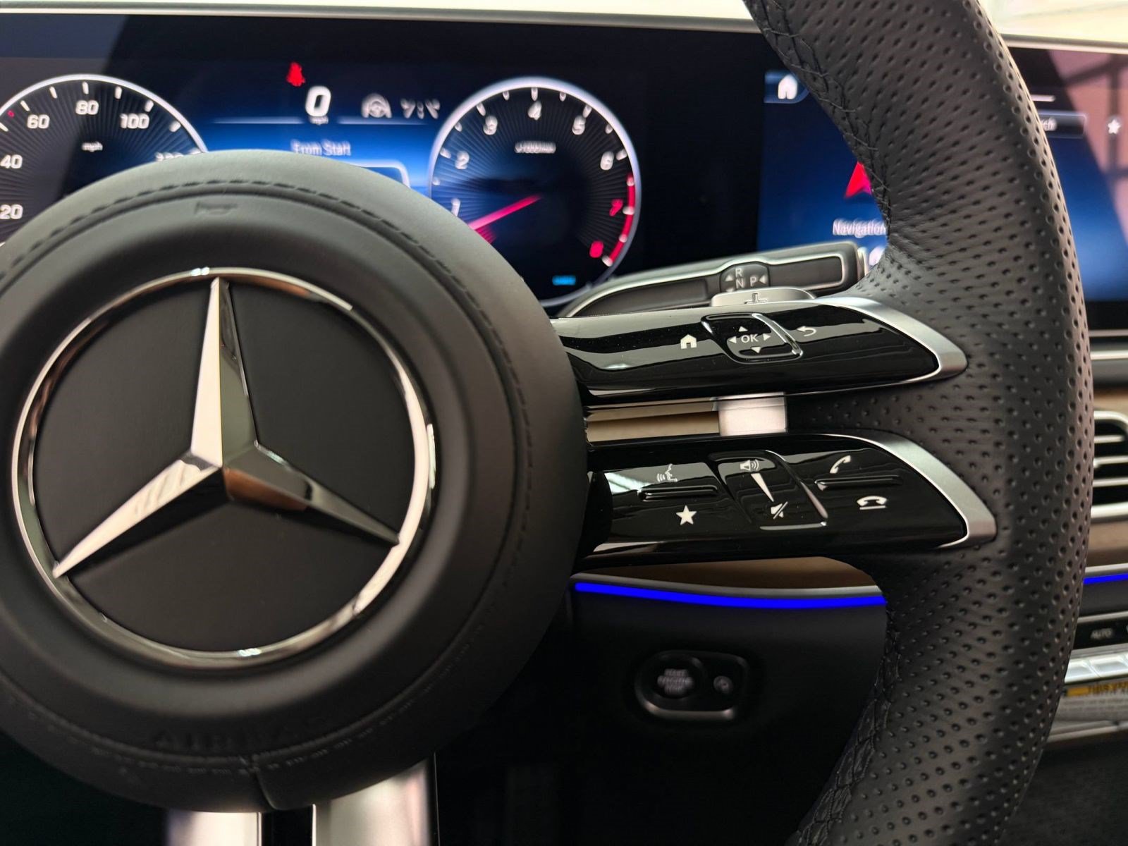 New 2026 Mercedes-Benz GLS 450 4MATIC image 14