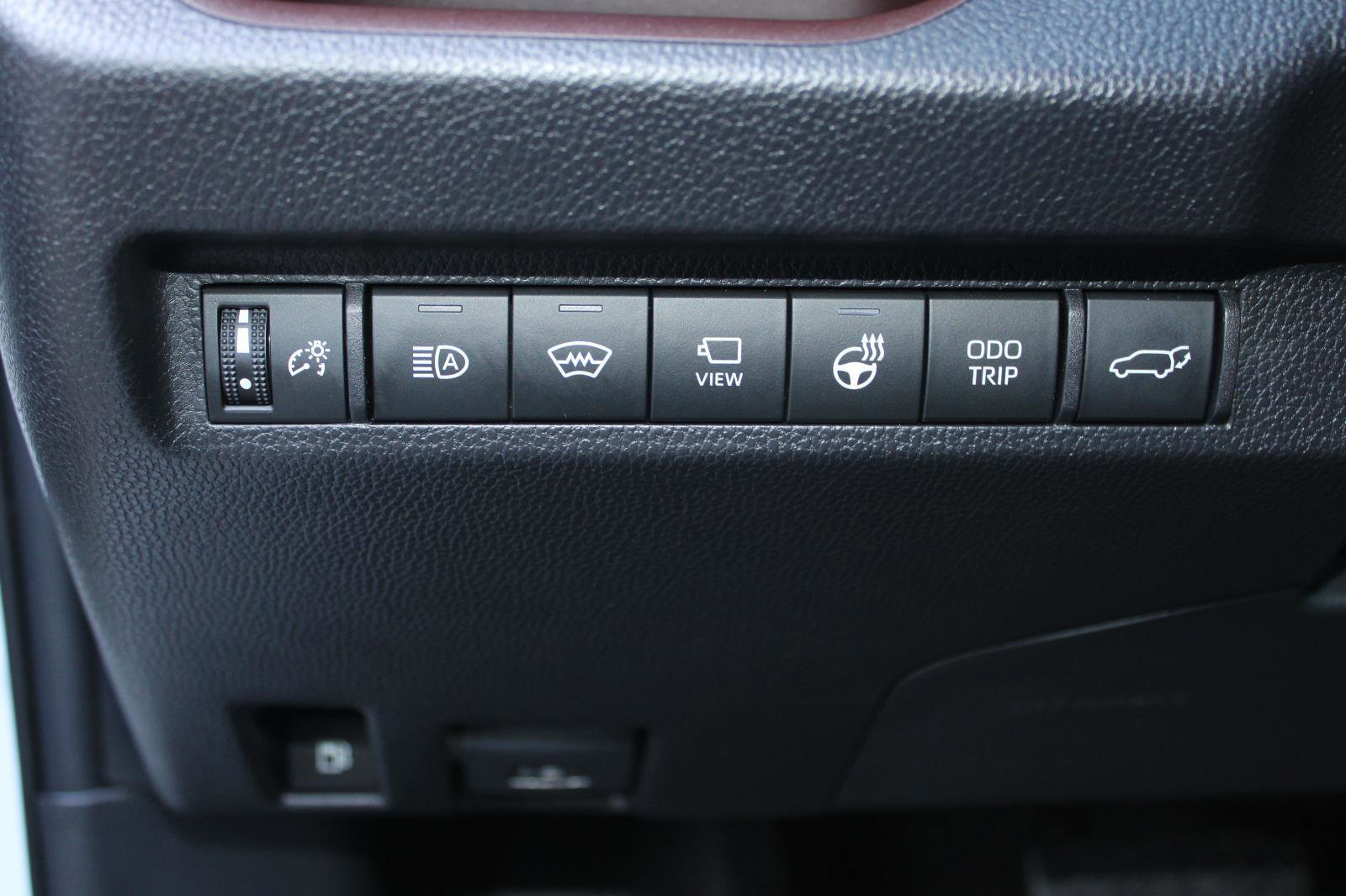 Used 2024 Toyota RAV4 Limited image 15