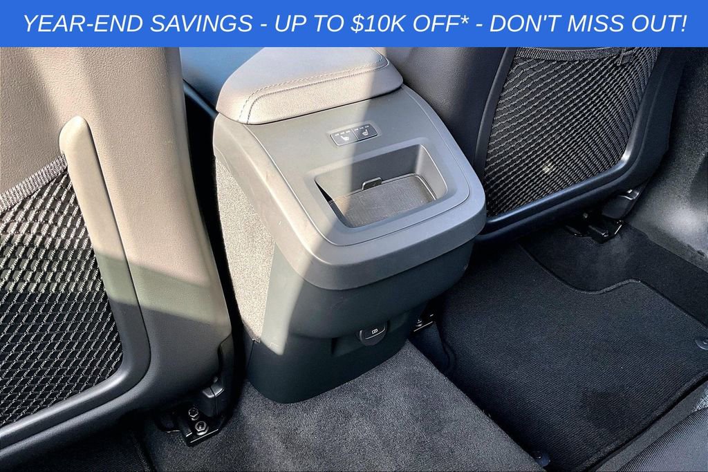 Used 2025 Volvo XC60 B5 Core w/ Protection Package Premier image 30