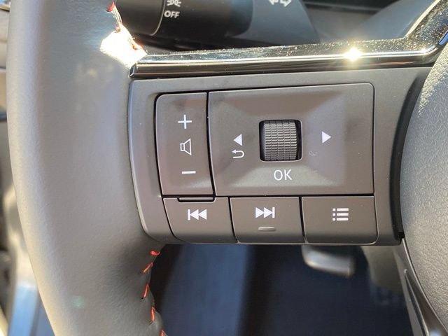 New 2026 Nissan Kicks SR AWD/4WD image 16