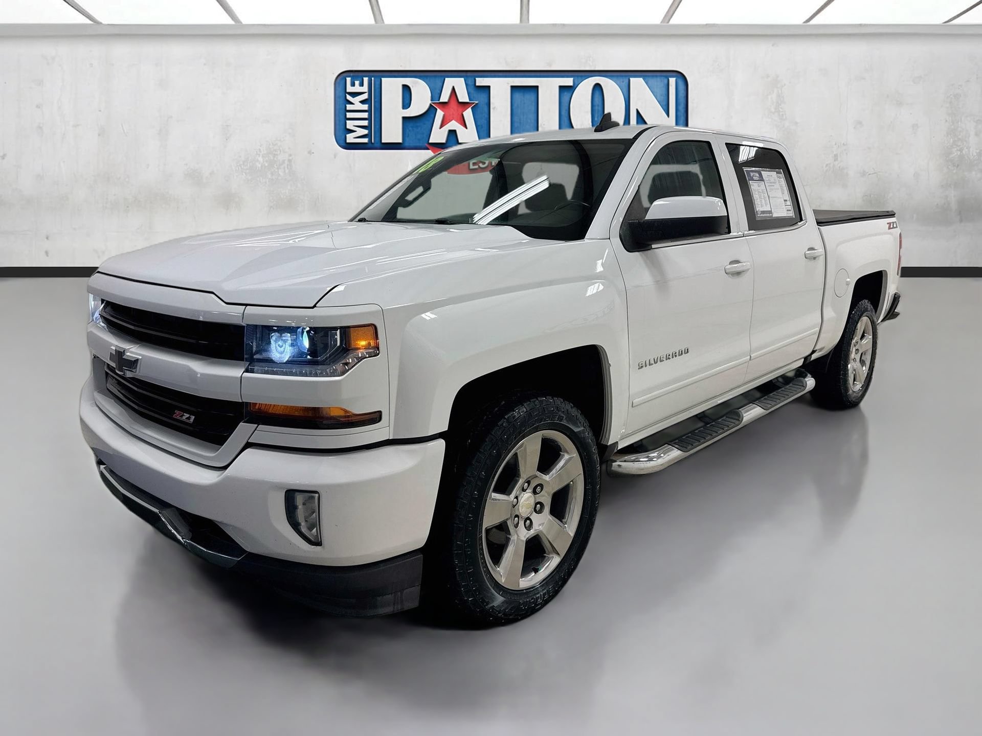 Used 2018 Chevrolet Silverado 1500 LT w/ All Star Edition AWD/4WD image 3