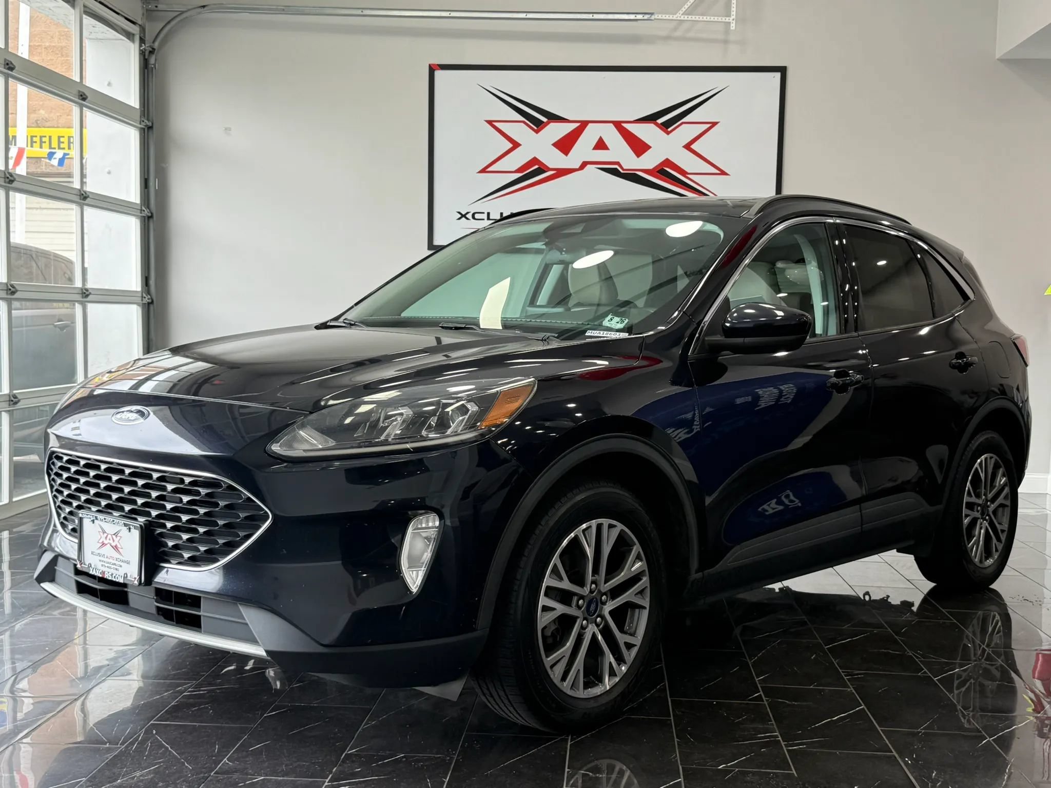 Used 2021 Ford Escape SEL w/ Class II Trailer Tow Package AWD/4WD image 3