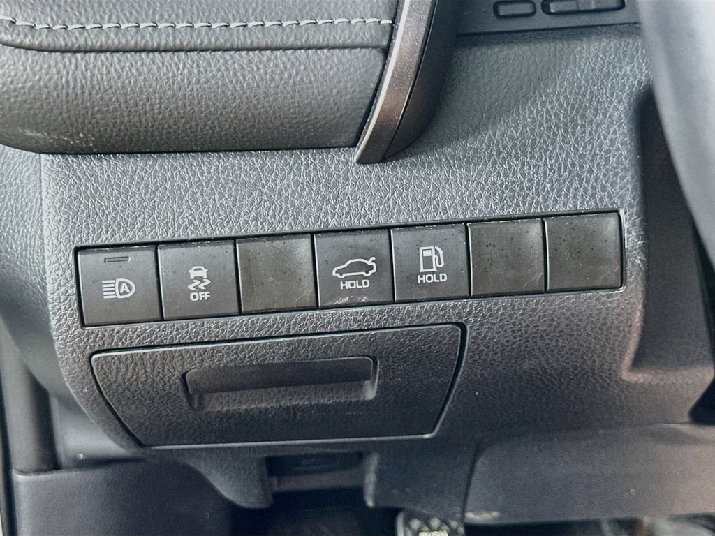 Used 2024 Toyota Camry SE FWD image 23