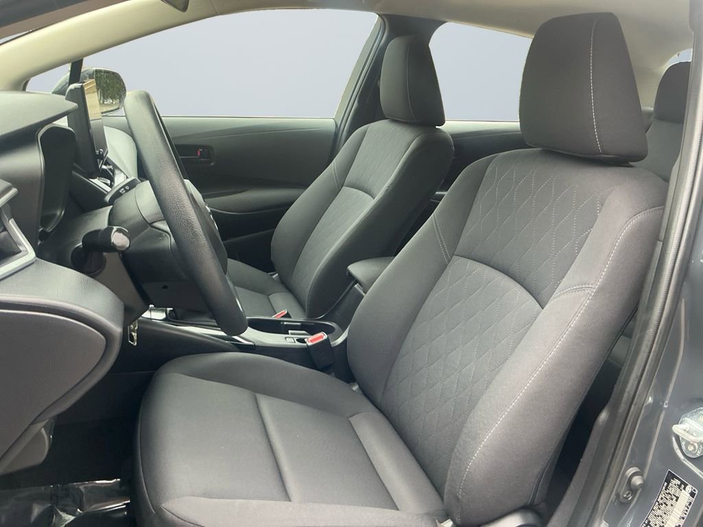 Used 2023 Toyota Corolla LE image 9
