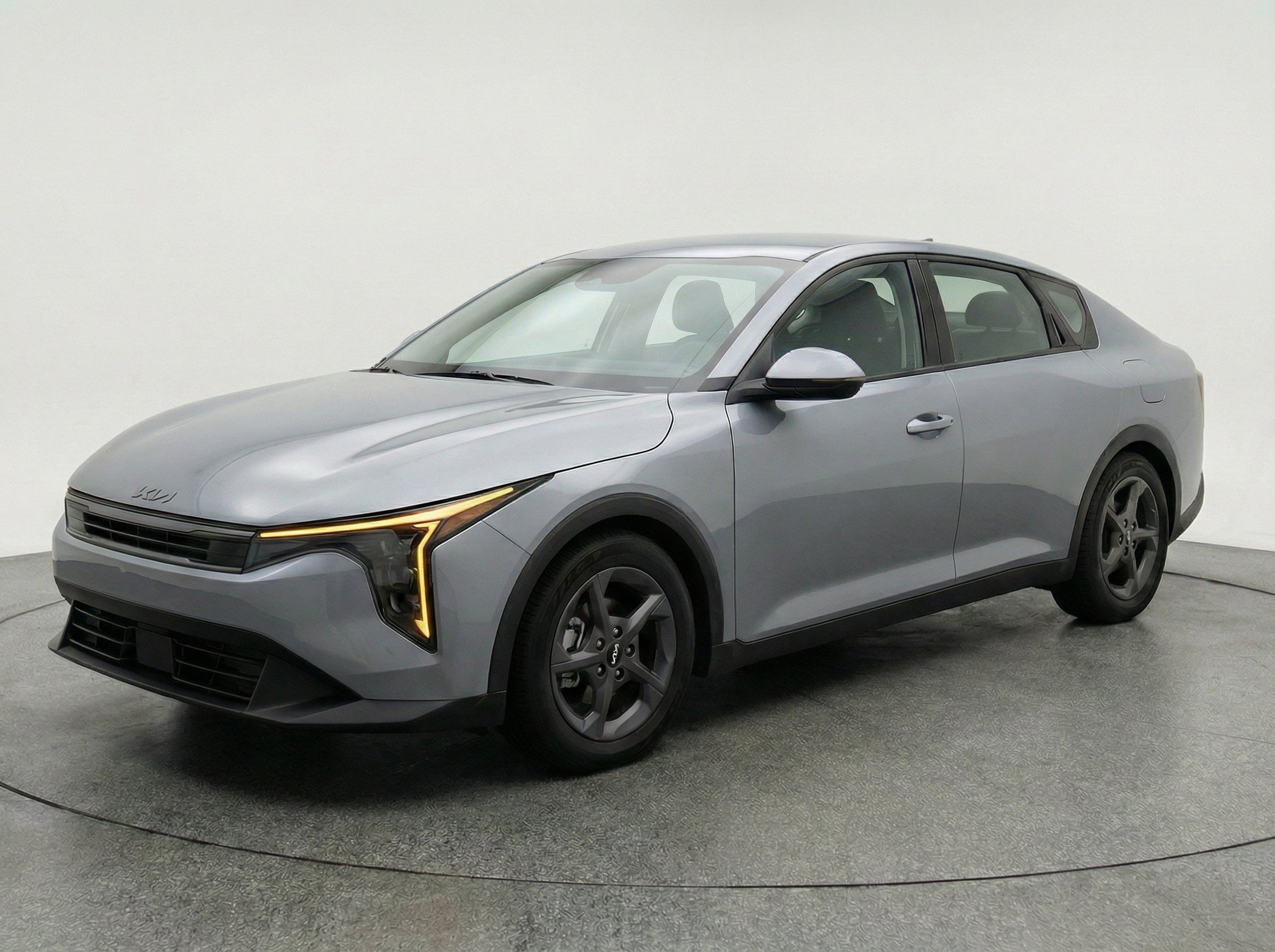 Used 2025 Kia K4 FWD image 3