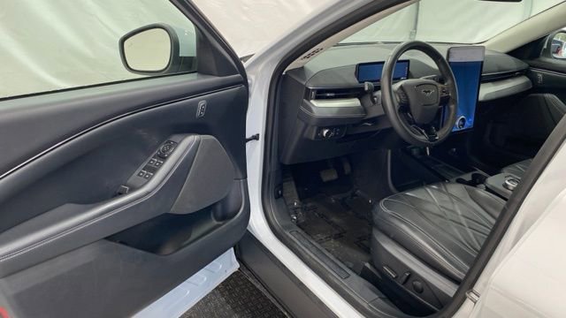 Used 2021 Ford Mustang Mach-E Select image 11