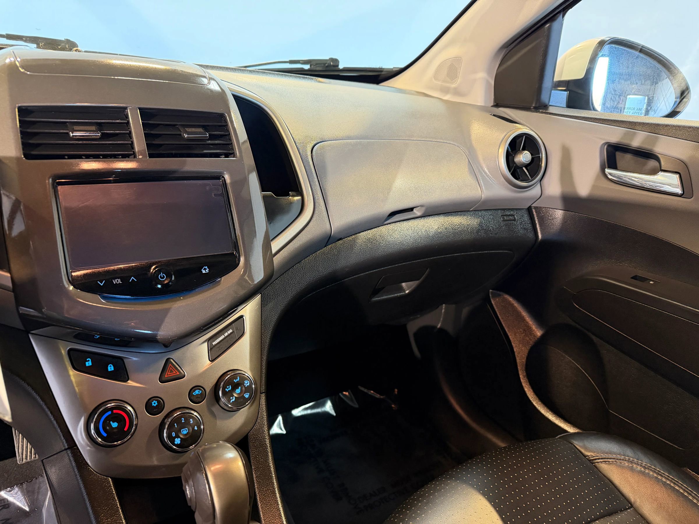 Used 2015 Chevrolet Sonic LTZ FWD image 17