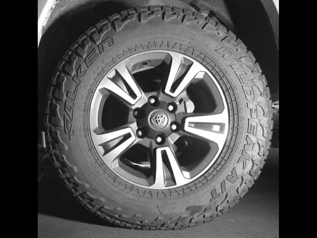 Used 2019 Toyota Tacoma TRD Sport AWD/4WD image 9