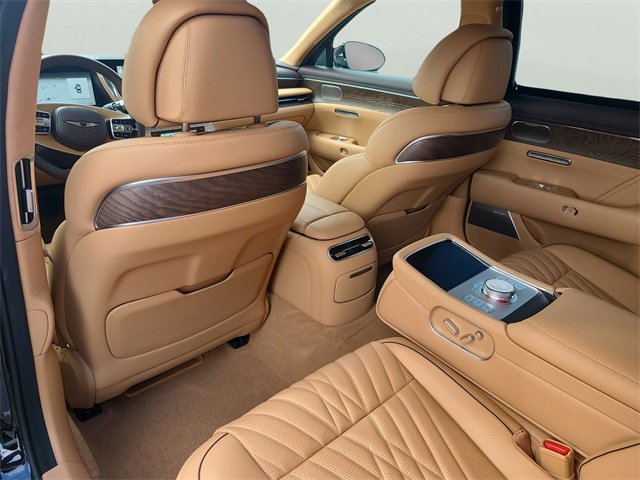 Used 2025 Genesis G90 3.5T image 12