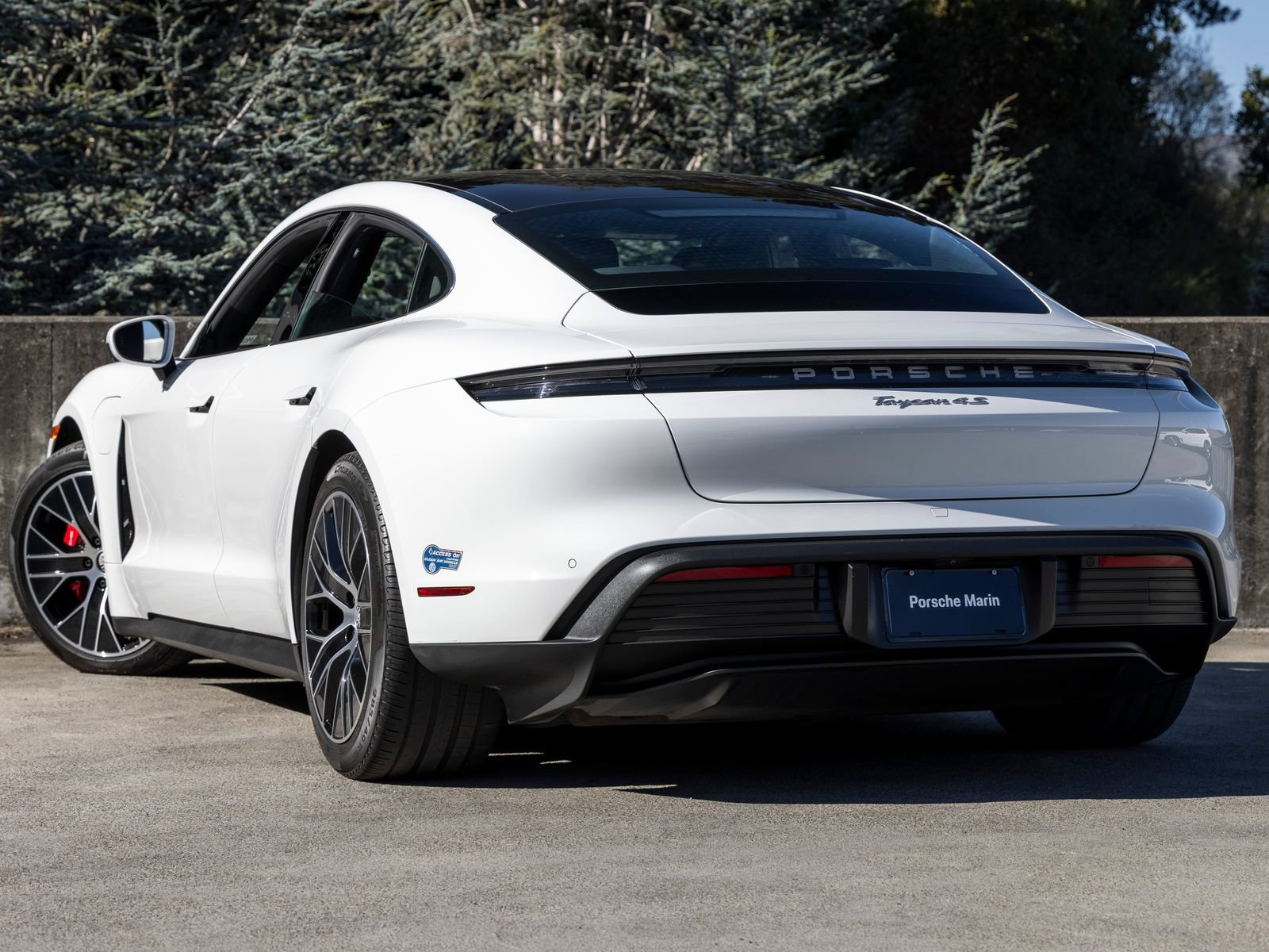 Used 2024 Porsche Taycan 4S AWD/4WD image 3