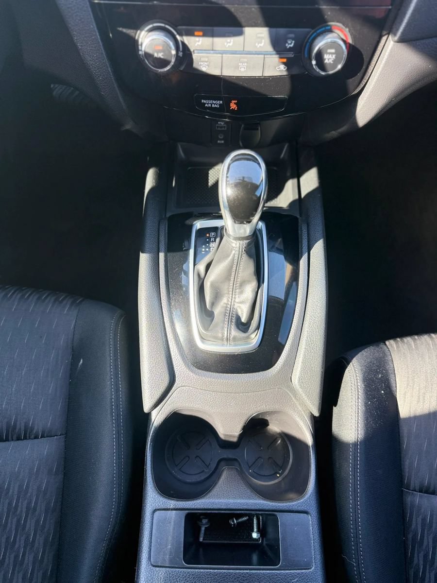 Used 2017 Nissan Rogue S AWD/4WD image 20