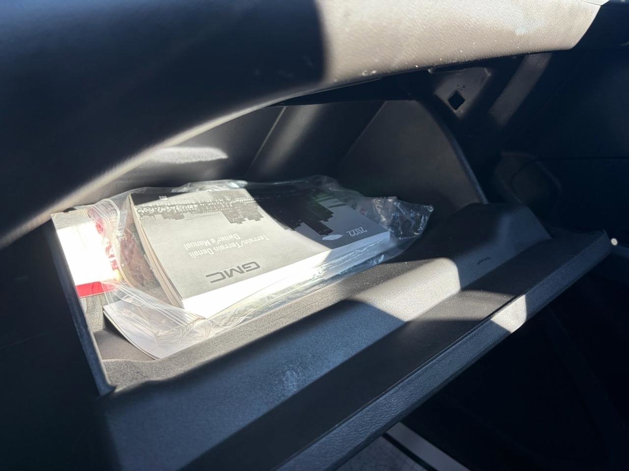 Used 2022 GMC Terrain SLE w/ Driver Convenience Package image 20