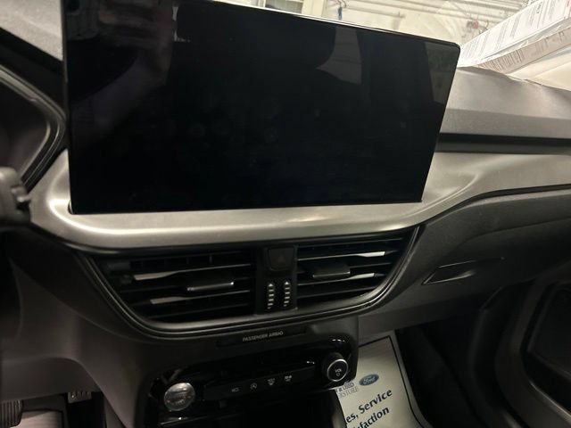 Used 2023 Ford Escape Active w/ Tech Pack #2 AWD/4WD image 17