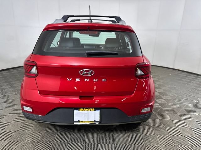 Certified 2023 Hyundai Venue Limited image 4