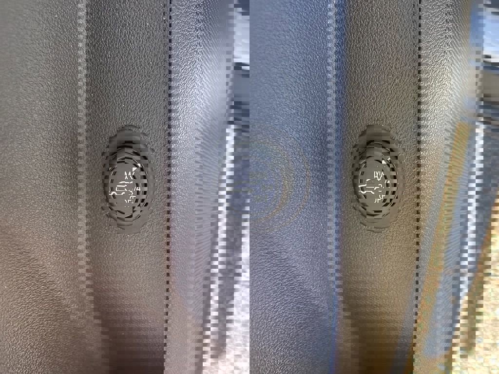 Used 2023 Chevrolet Equinox LT image 22