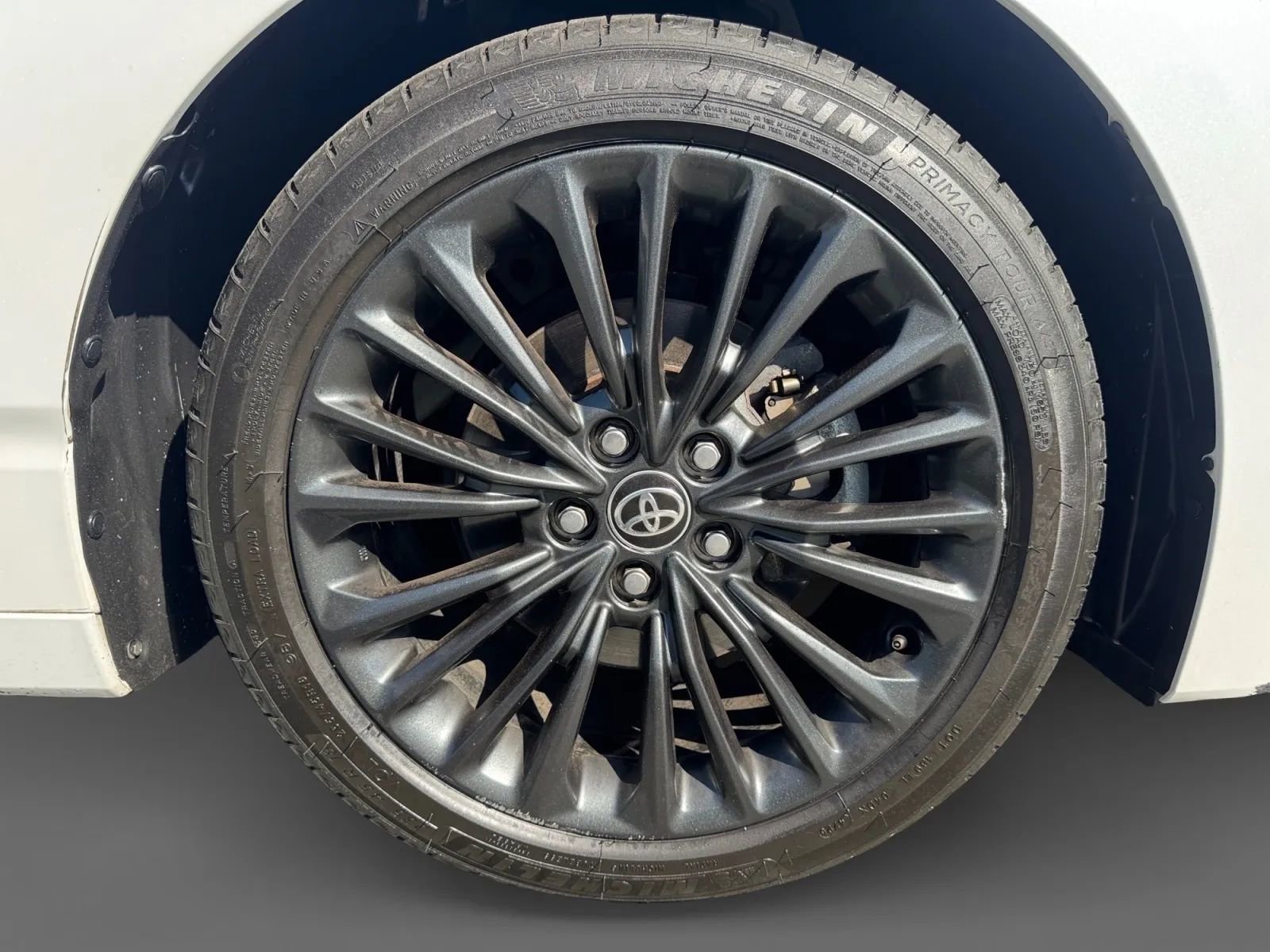 Used 2021 Toyota Avalon XSE FWD image 27