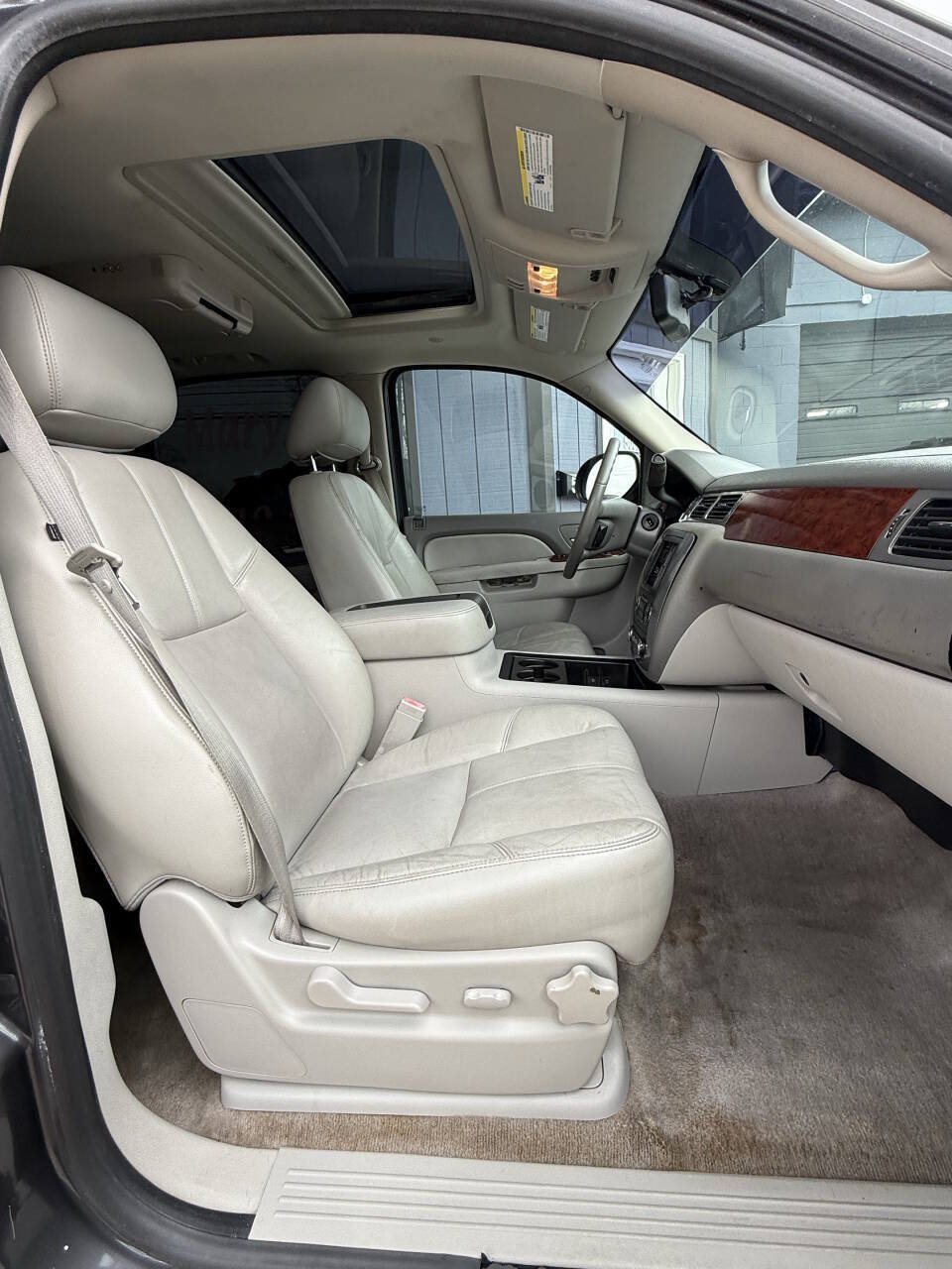 Used 2010 GMC Yukon SLT RWD image 8