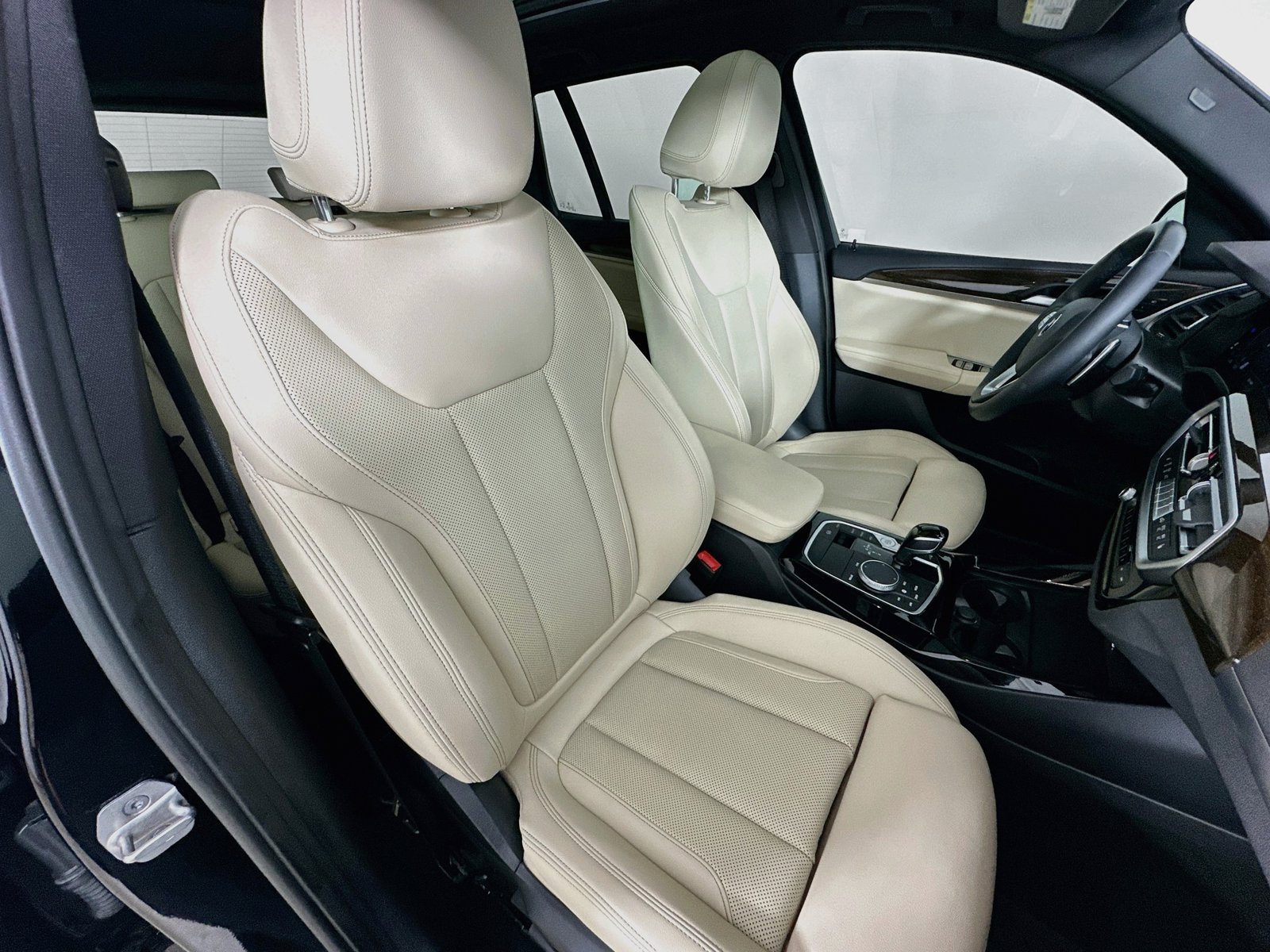 Used 2024 BMW X3 sDrive30i w/ Convenience Package RWD image 46