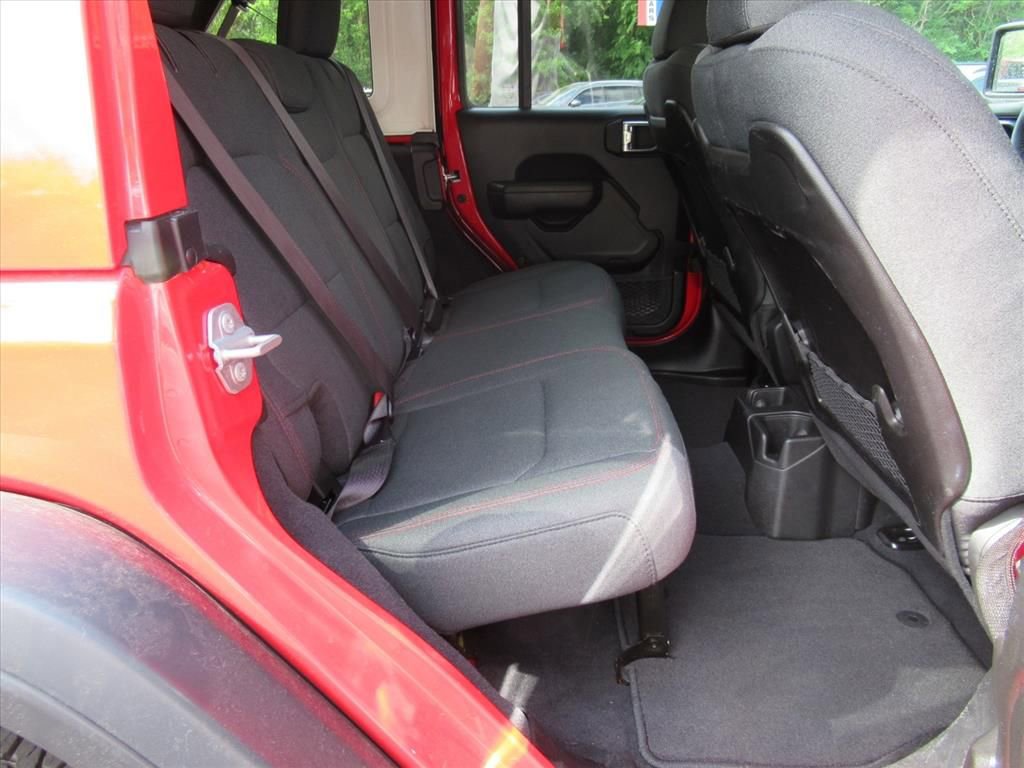 Certified 2025 Jeep Wrangler Unlimited Rubicon w/ Convenience Group AWD/4WD image 30