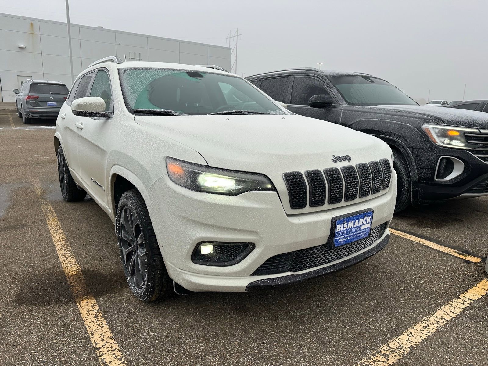 Used 2019 Jeep Cherokee High Altitude image 2