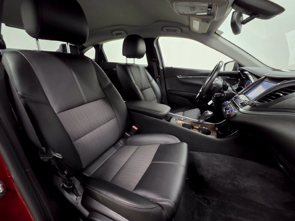 Used 2014 Chevrolet Impala LT w/ Convenience Package FWD image 33