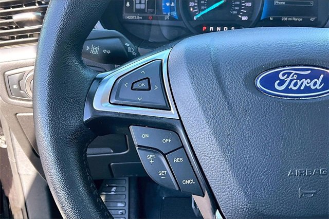 Used 2024 Ford Edge Titanium image 19