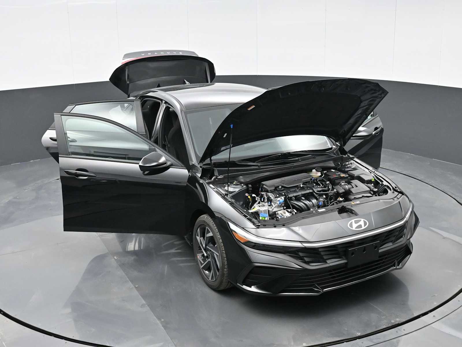 Certified 2025 Hyundai Elantra Sport w/ Cargo Package image 36