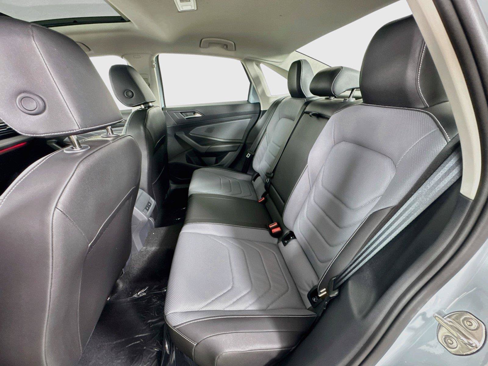 New 2027 Volkswagen Jetta SEL FWD image 25