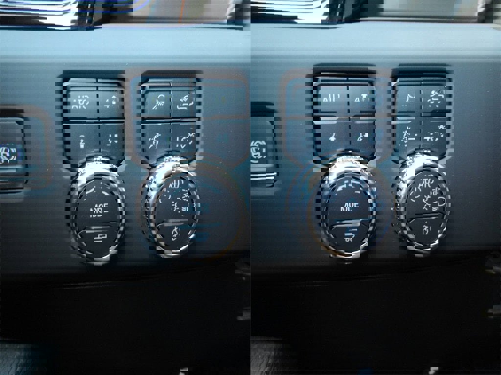 Certified 2025 GMC Sierra 2500 AT4X image 31