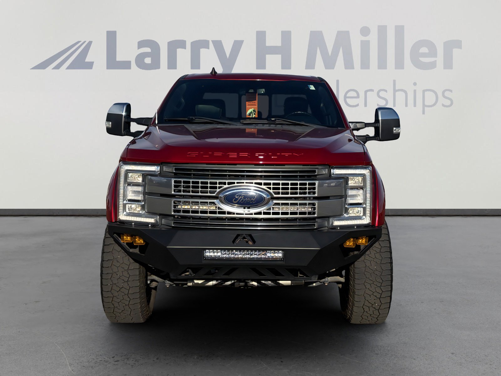 Used 2019 Ford F250 Platinum w/ Platinum Ultimate Package AWD/4WD image 9