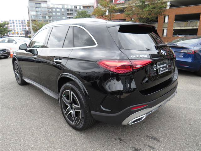 Used 2026 Mercedes-Benz GLC 300 4MATIC image 2