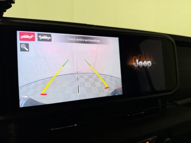 Used 2025 Jeep Gladiator Rubicon AWD/4WD image 20