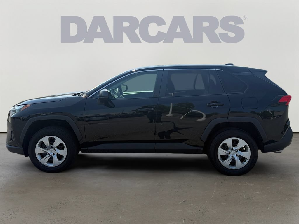 Used 2023 Toyota RAV4 LE FWD image 4