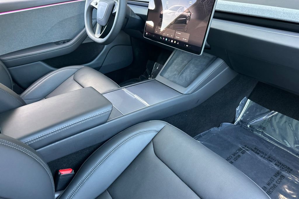 Used 2025 Tesla Model 3 image 13