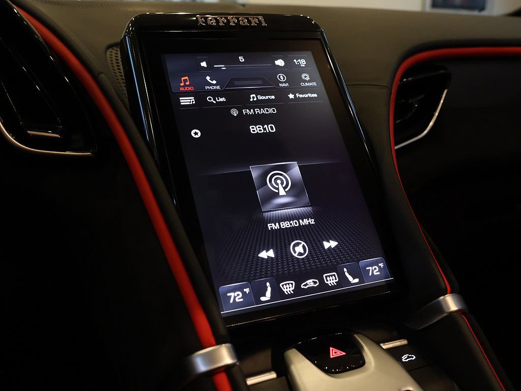 Certified 2025 Ferrari Roma Spider RWD image 91