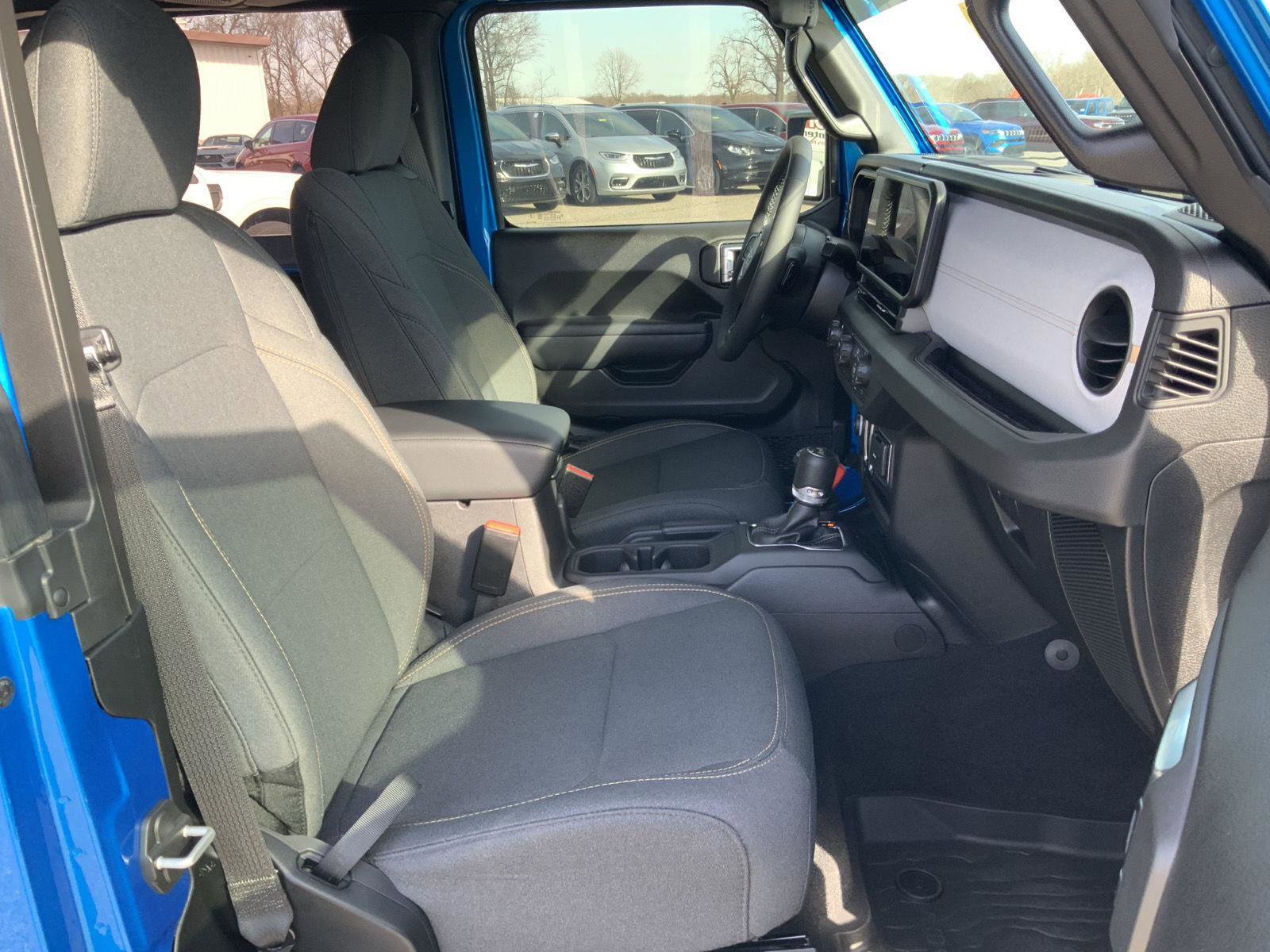 Used 2025 Jeep Wrangler Sport image 51