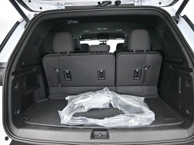 New 2026 Chevrolet Traverse LT w/ LPO, Floor Liner Package image 40