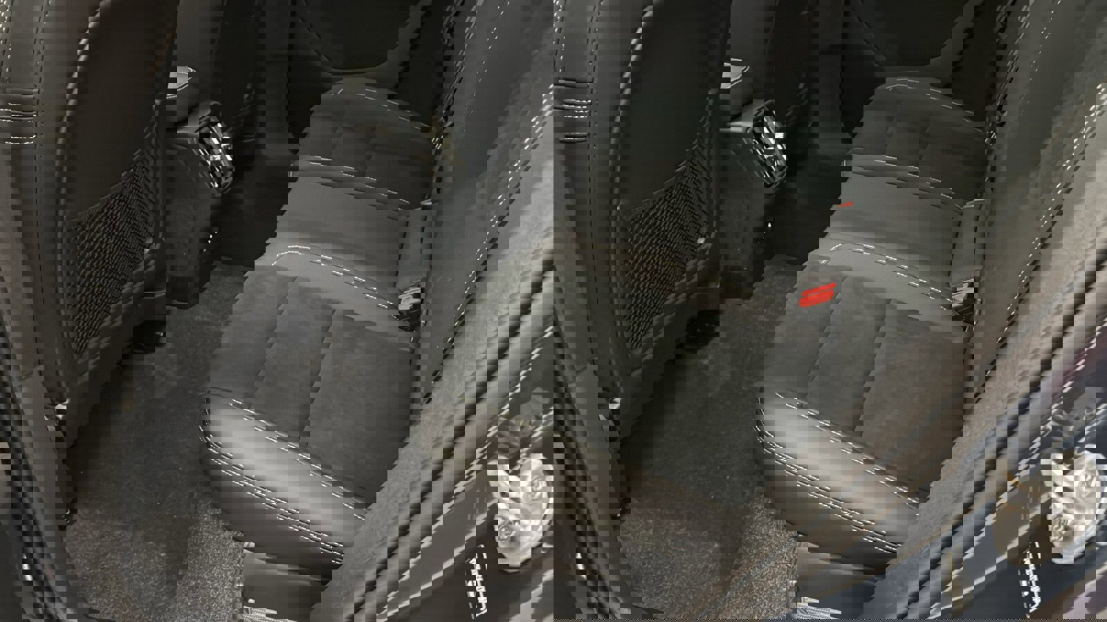 Used 2026 Volvo XC40 B4 Plus w/ Climate Package image 27