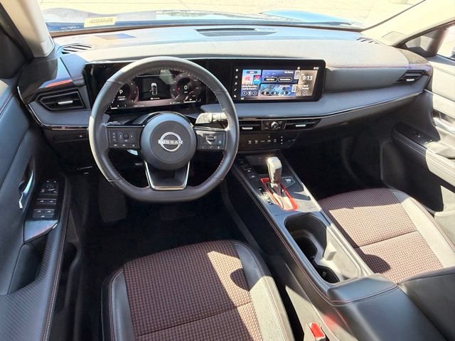 Used 2025 Nissan Kicks SR AWD/4WD image 11