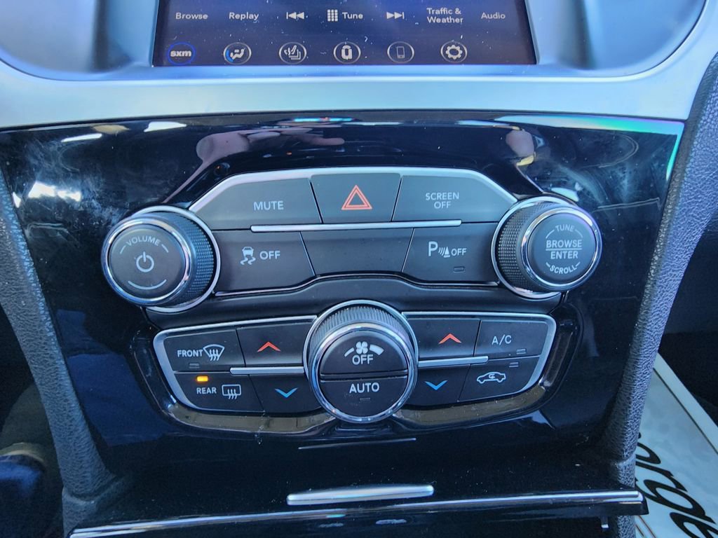 Used 2023 Chrysler 300 Touring L image 15