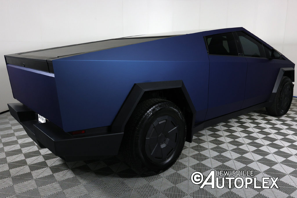 Used 2025 Tesla Cybertruck AWD Crew Cab image 5
