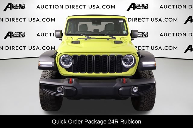 Used 2024 Jeep Gladiator Rubicon AWD/4WD image 2