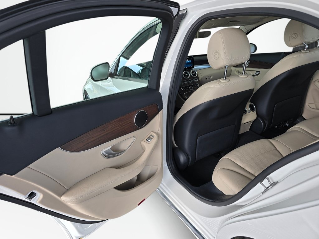 Used 2020 Mercedes-Benz C 300 4MATIC Sedan image 35