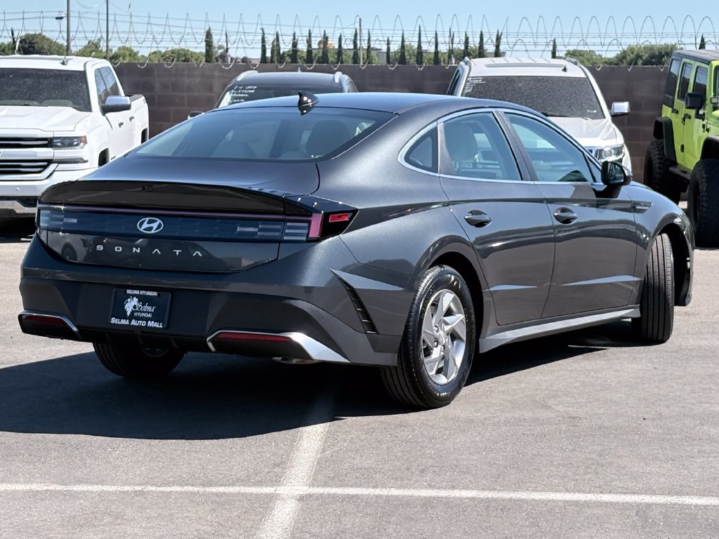 New 2026 Hyundai Sonata SE FWD image 4