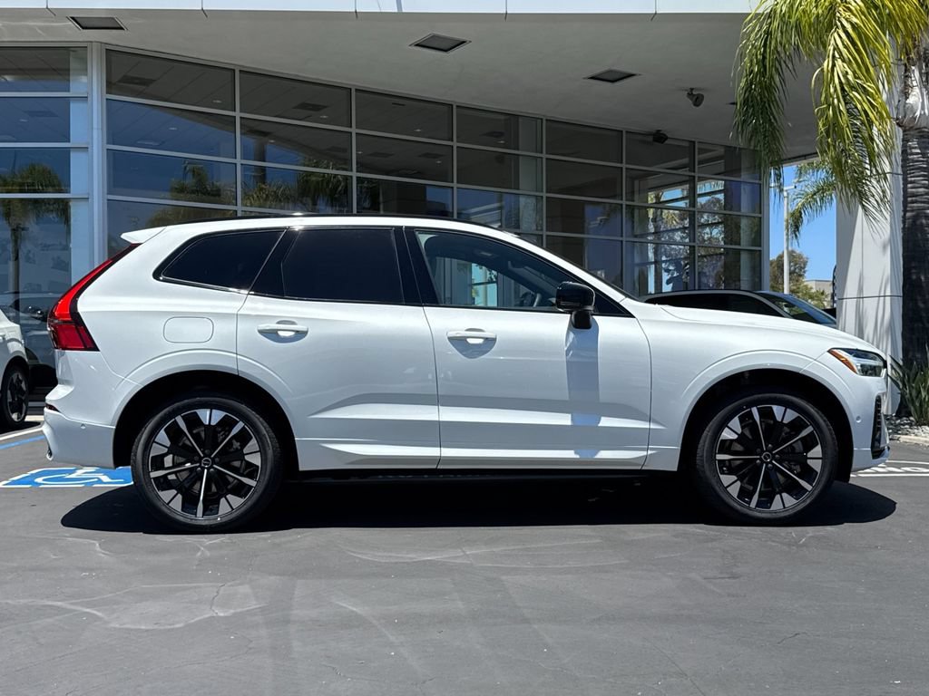 New 2026 Volvo XC60 T8 Plus w/ Protection Package Premier AWD/4WD image 6