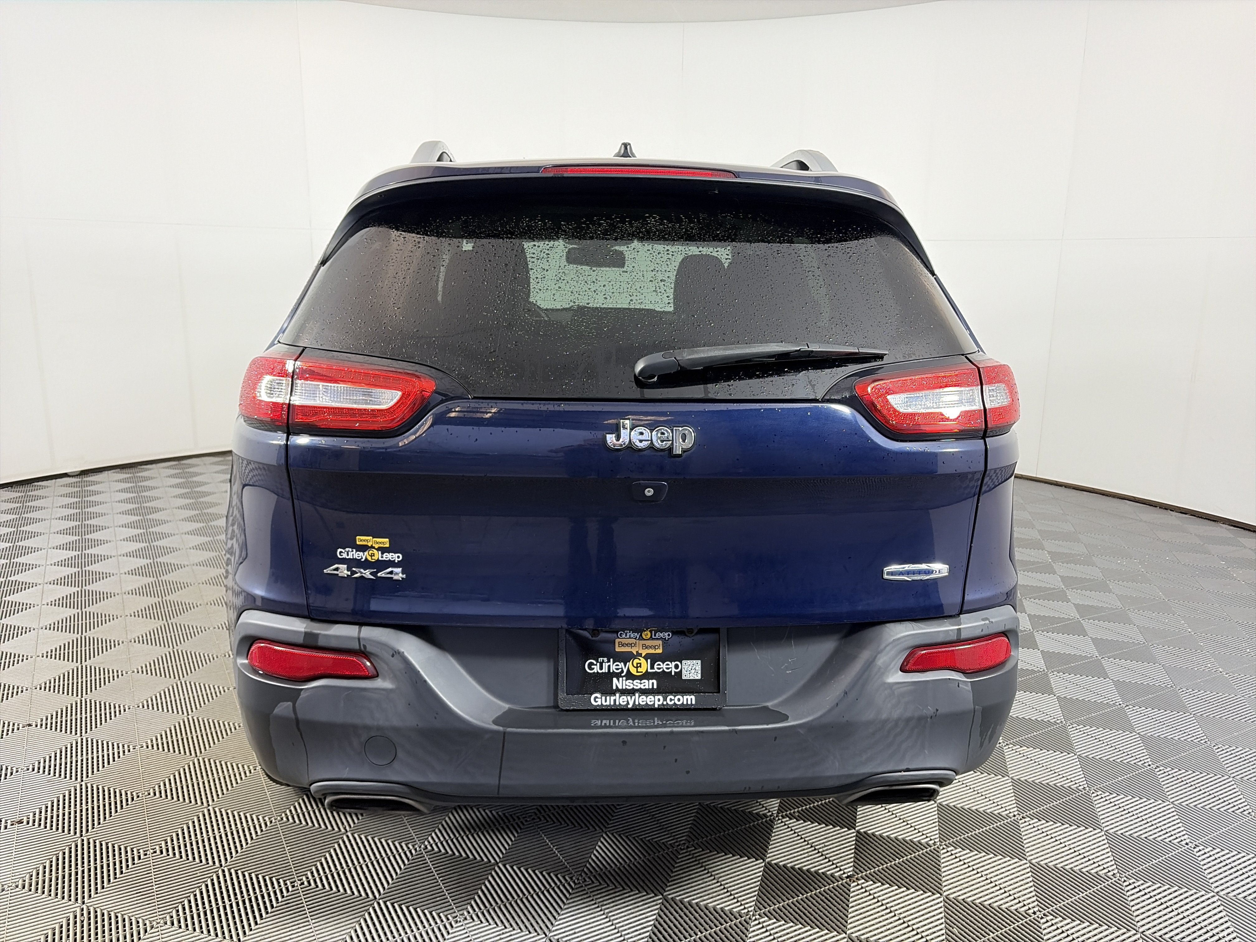 Used 2015 Jeep Cherokee Latitude w/ Cold Weather Group AWD/4WD image 9