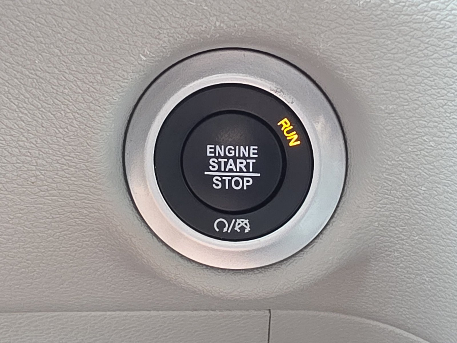 Used 2023 Chrysler Pacifica Touring-L FWD image 23