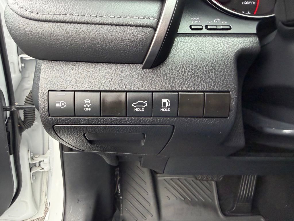 Used 2023 Toyota Camry XSE FWD image 16