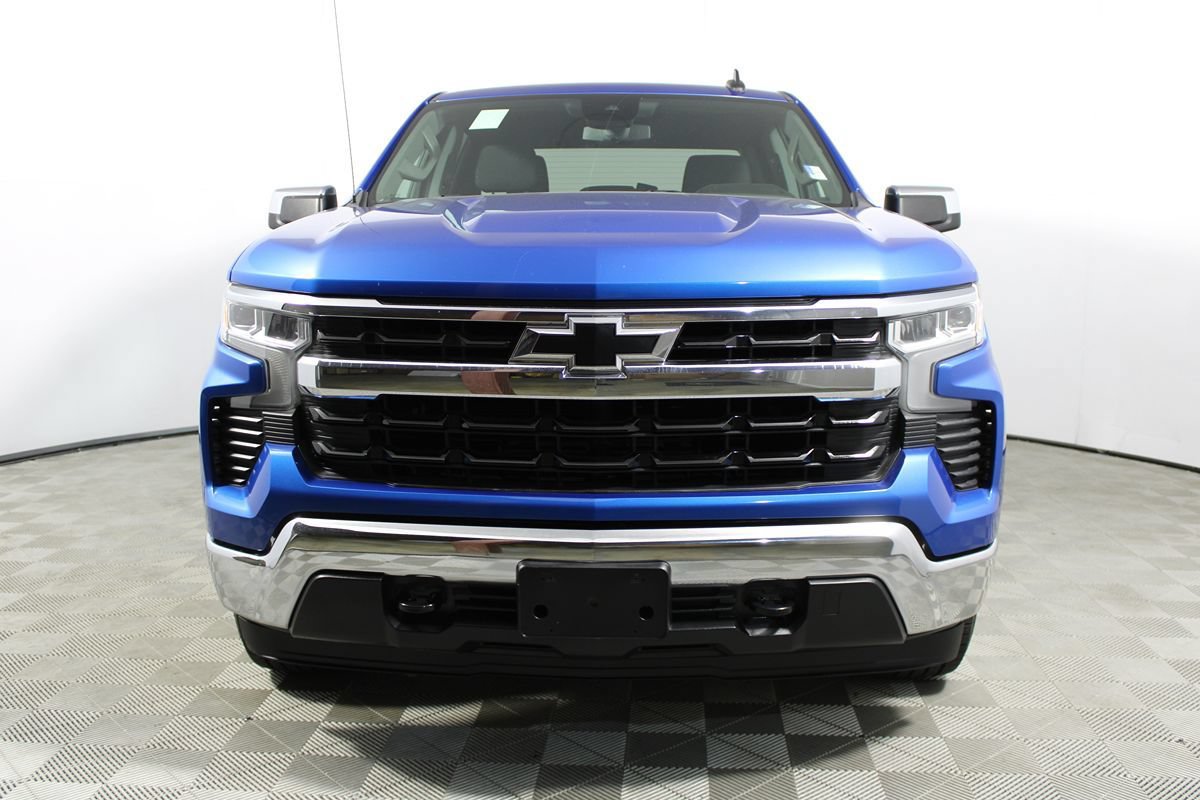 Used 2022 Chevrolet Silverado 1500 LT AWD/4WD image 2