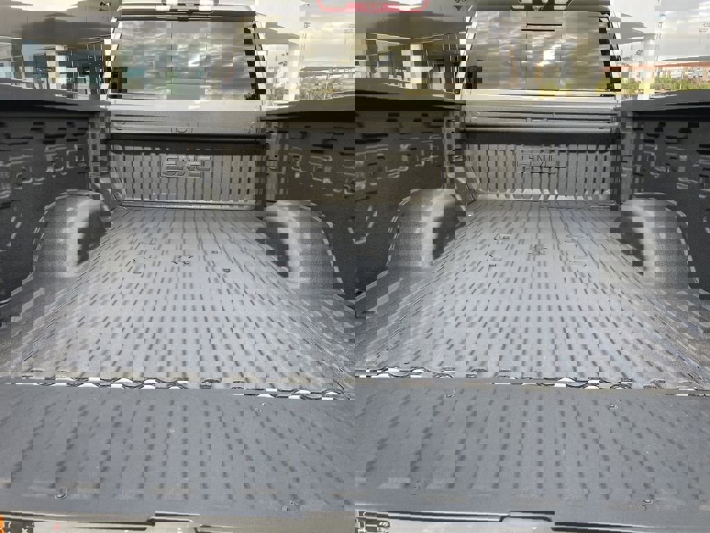 New 2026 GMC Sierra 2500 Denali w/ Denali Reserve Package image 13